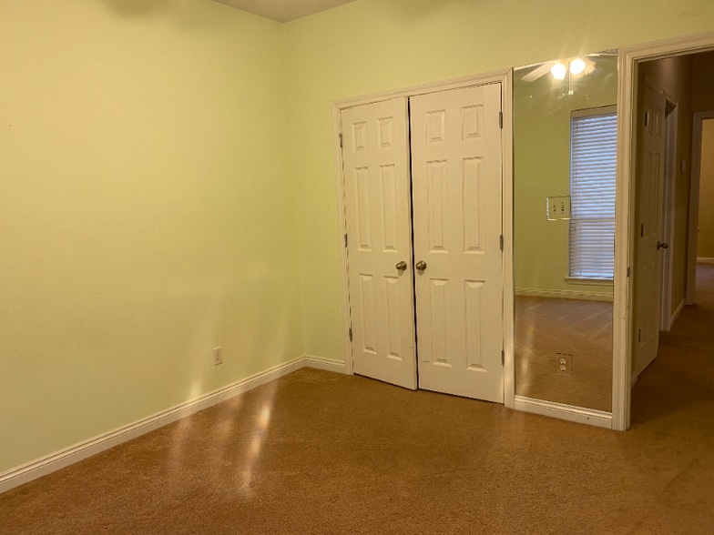 Building Photo - 6707 Lawson Cir