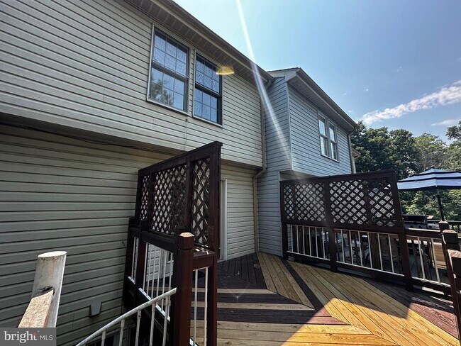 Building Photo - 9799 Mock Orange Ct