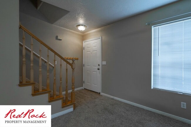 Building Photo - Charming St. George 3 Bedroom Townhome