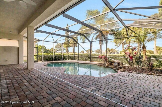 Building Photo - 6565 Arroyo Dr