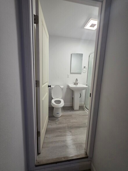 Building Photo - 144 Shenandoah Ln