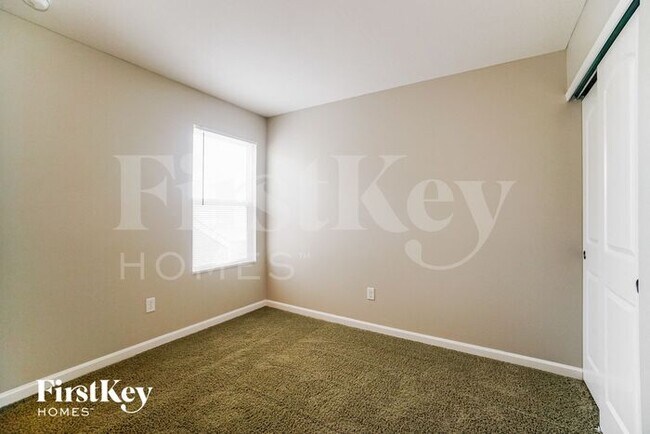 Building Photo - 5577 Eagle River Dr