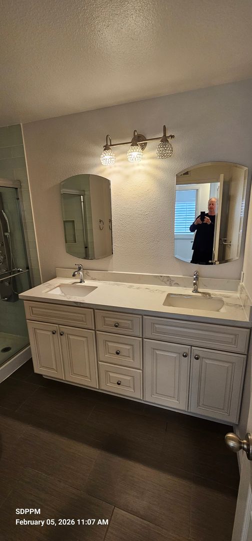 Building Photo - NORTH MIRA MESA / SAN DIEGO - Nice Renovated 4 Bedroom / 2.5 Bath House.  AVAILABLE NOW!