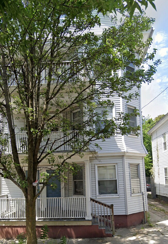 Primary Photo - 41 Farragut Ave