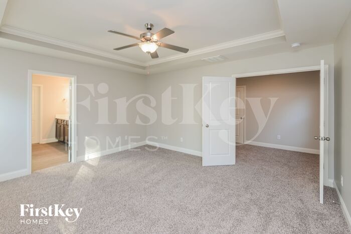 Building Photo - 9220 Evans Creek Ct