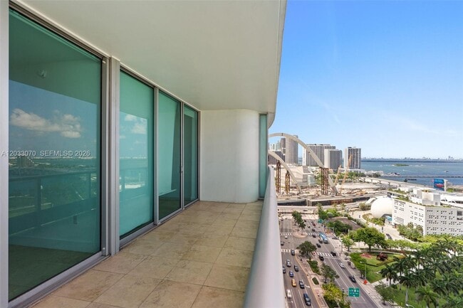 Building Photo - 900 Biscayne Blvd