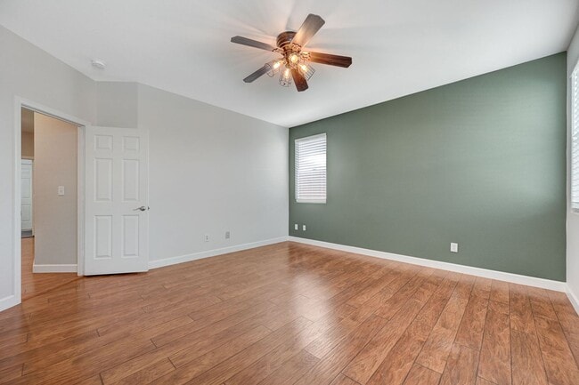 Building Photo - Stunning one story in the NW!