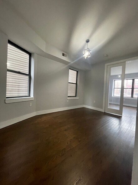 615 Bramhall 2R - 618 Bramhall Ave