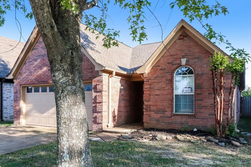 Building Photo - 9887 Wynngate Dr
