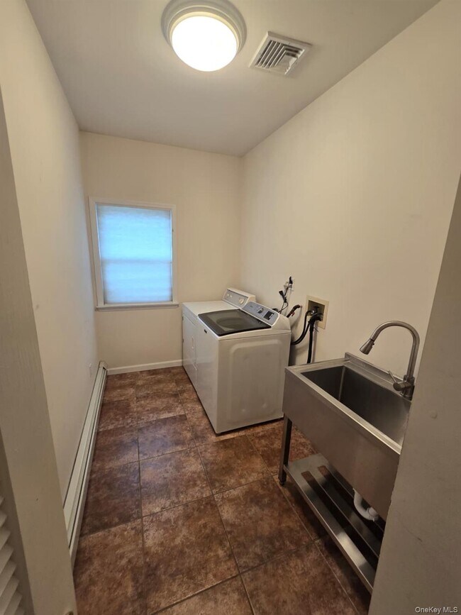 Building Photo - 54 Wilderness Dr