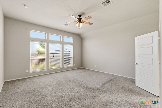 Building Photo - 2940 Coral Way