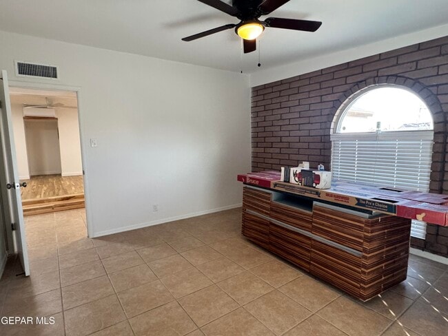 Building Photo - 6209 Airport Rd