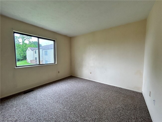 Building Photo - 123 Orchard Dr