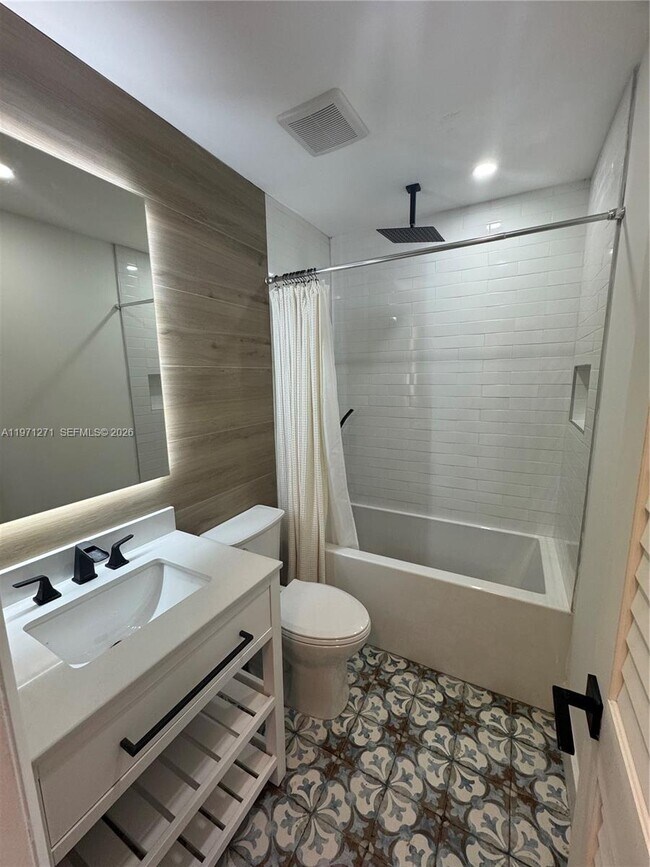 Building Photo - 9917 SW 221st Terrace