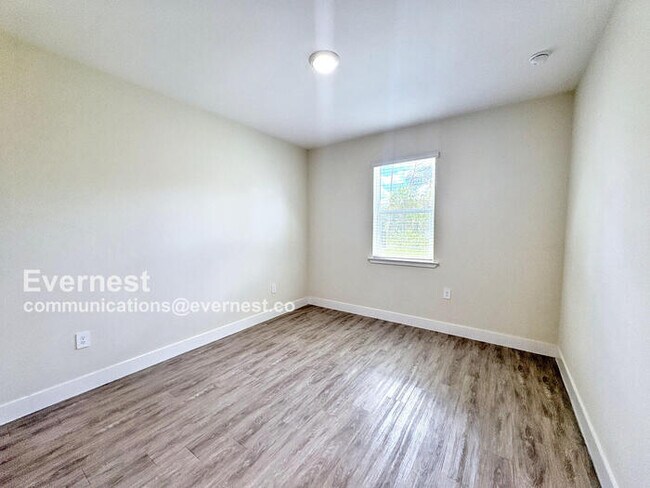 Building Photo - 2554 Ananas Rd