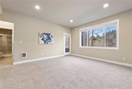 Building Photo - BACK ON MARKET! Spacious Spirit Ridge Home...