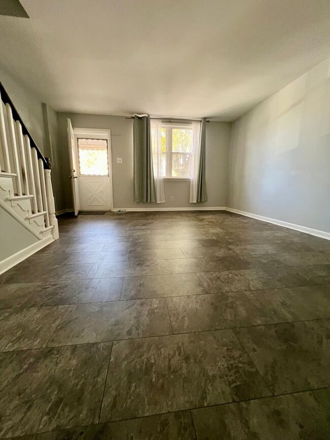 Building Photo - Beautiful 3bed-1.5 bath Home in Ambler!