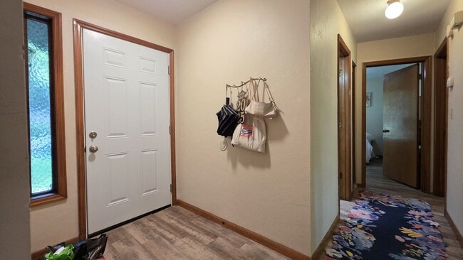 Building Photo - FOR FRENT Home near UF. 3 Bed, 2 bath, 2 c...