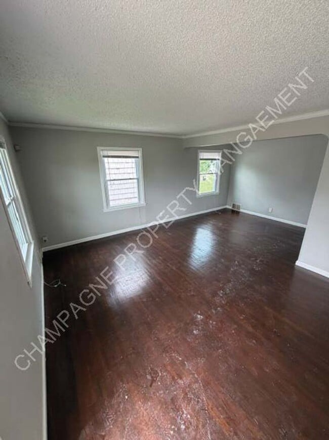 Building Photo - 5411-5413 Swope Pkwy.