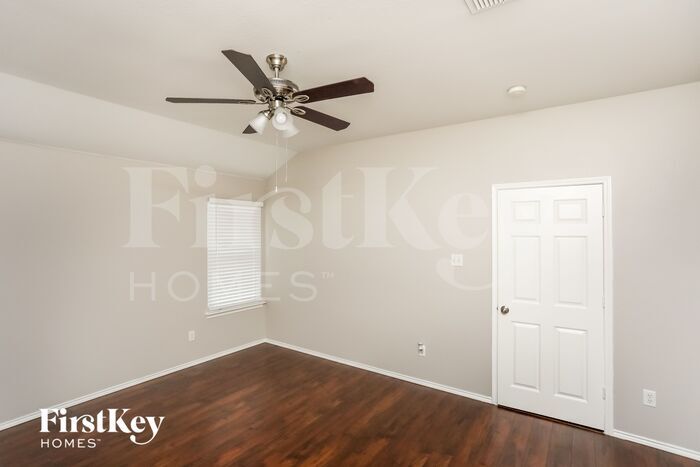 Building Photo - 6927 Misty Meadow Ln