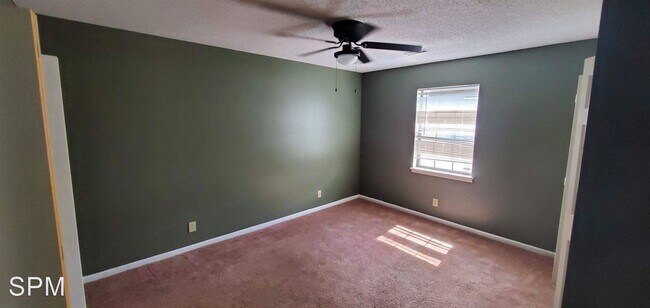 Building Photo - 2 br, 2 bath House - 4212 Chalet Circle