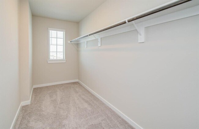 Building Photo - 21611 Sandy Dune Dr