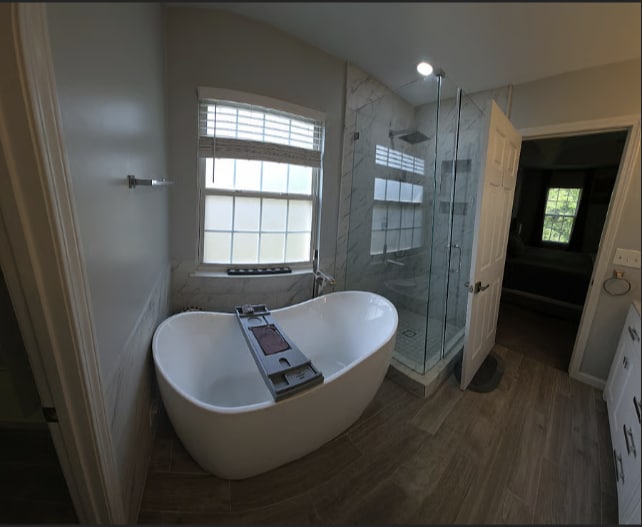 Main Bathroom - 11632 Long Forest Dr