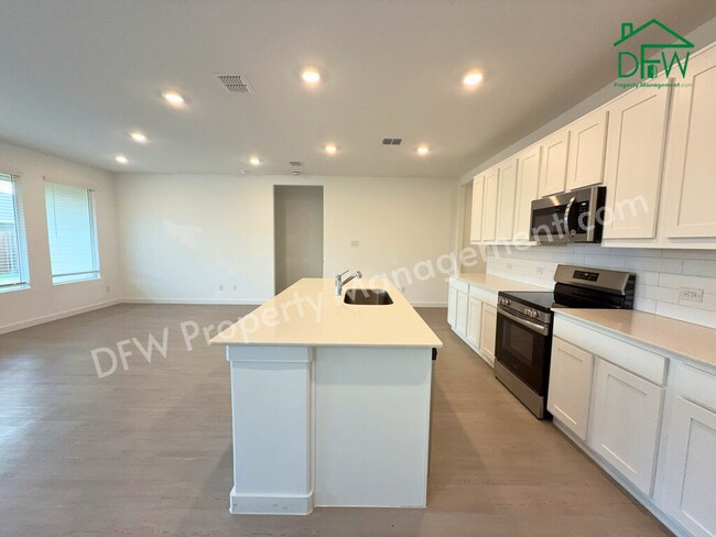 Building Photo - Spacious 4-Bedroom Home with Study & Large Backyard in Princeton, TX!