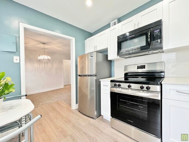Building Photo - 1490 NW 43rd Ave