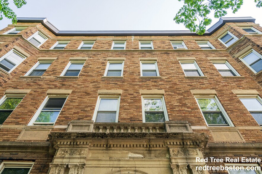 Building Photo - 195 Park Dr