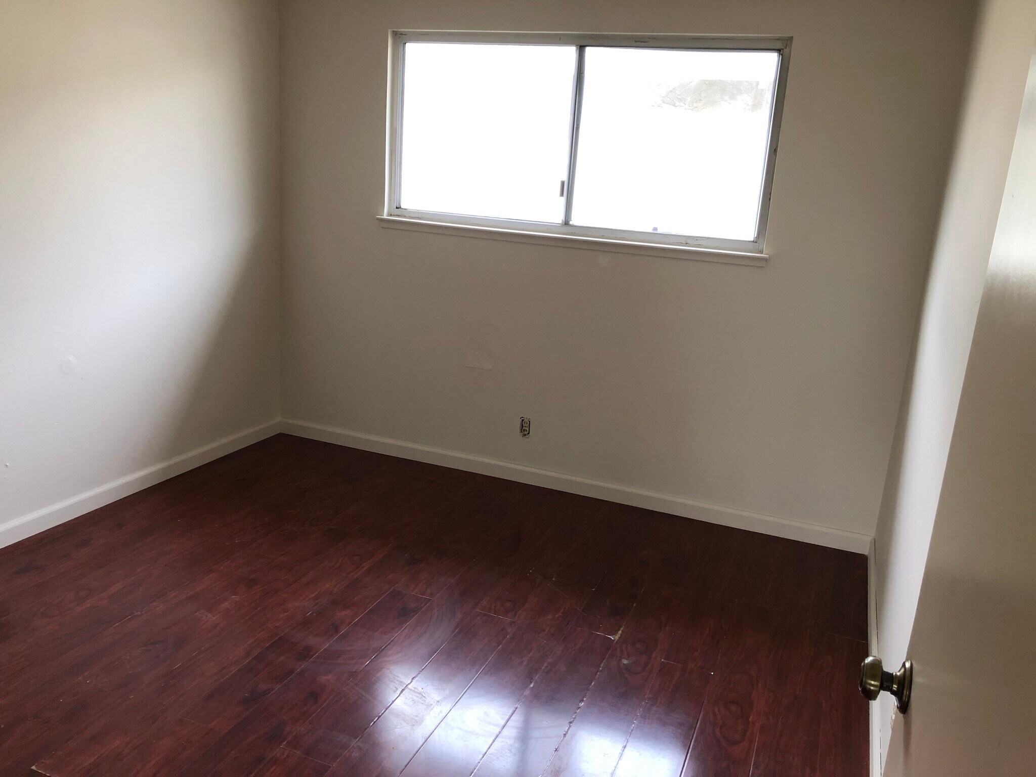 Building Photo - 872 Gallatin Dr