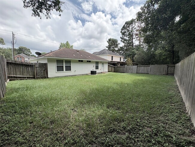 Building Photo - 5525 N Buffalo Cir