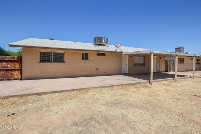 Building Photo - 8435 W Heatherbrae Dr
