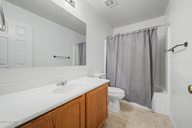 Building Photo - 3119 W Pleasant Ln