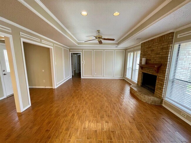 Building Photo - 4916 Timberview Dr