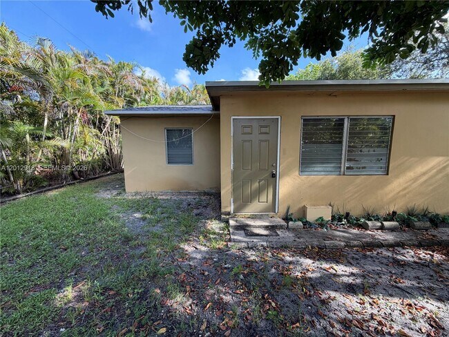 Building Photo - 836 NW 12th Terrace