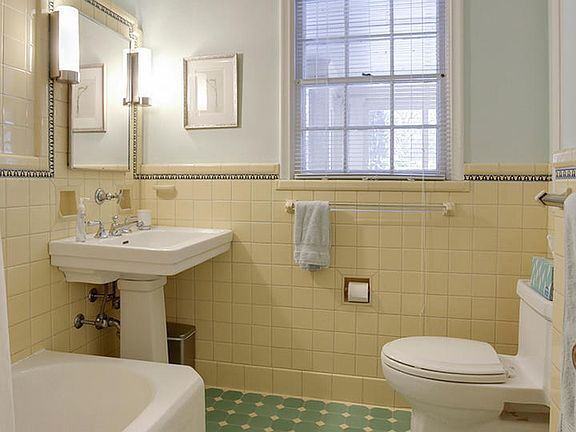 Building Photo - "Charming 3-Bed Home with Granite Elegance...