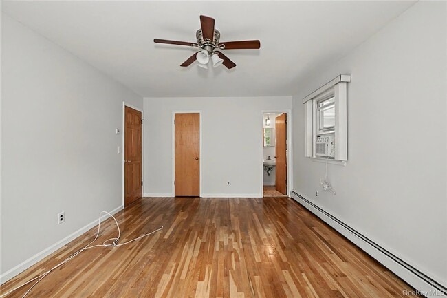 Building Photo - 568 Manville Rd