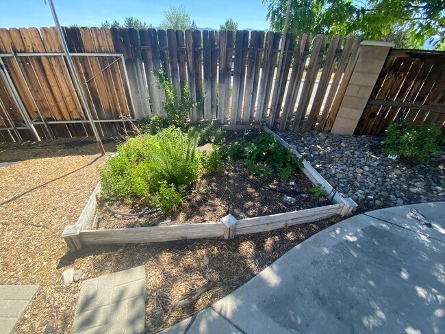 Building Photo - South Reno Home For Rent