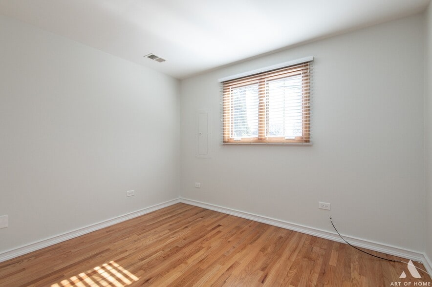 Building Photo - 6049 W 99th St