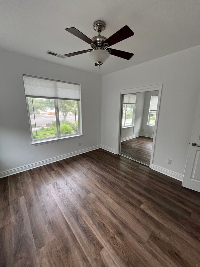Building Photo - Well-maintained 3-bedroom, 2-bath home
