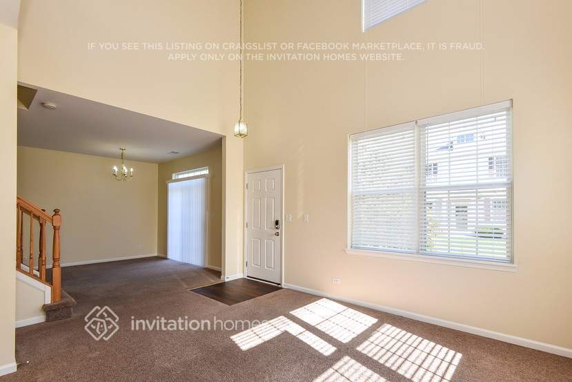 Building Photo - 2562 Hillsboro Blvd
