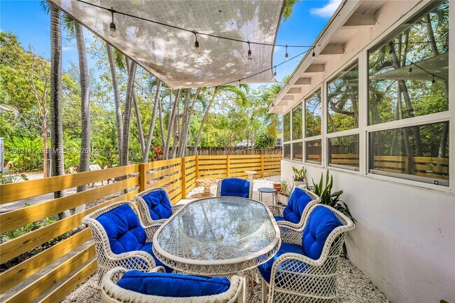 Building Photo - 429 NE 73rd St