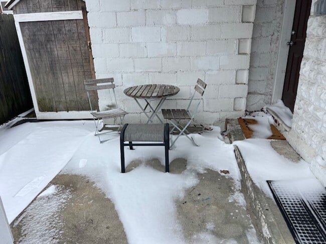 Building Photo - 145 Harris St