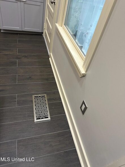 Building Photo - 3564 Cowan Pl