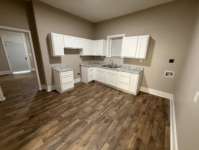 Building Photo - 741 E Trigg Ave