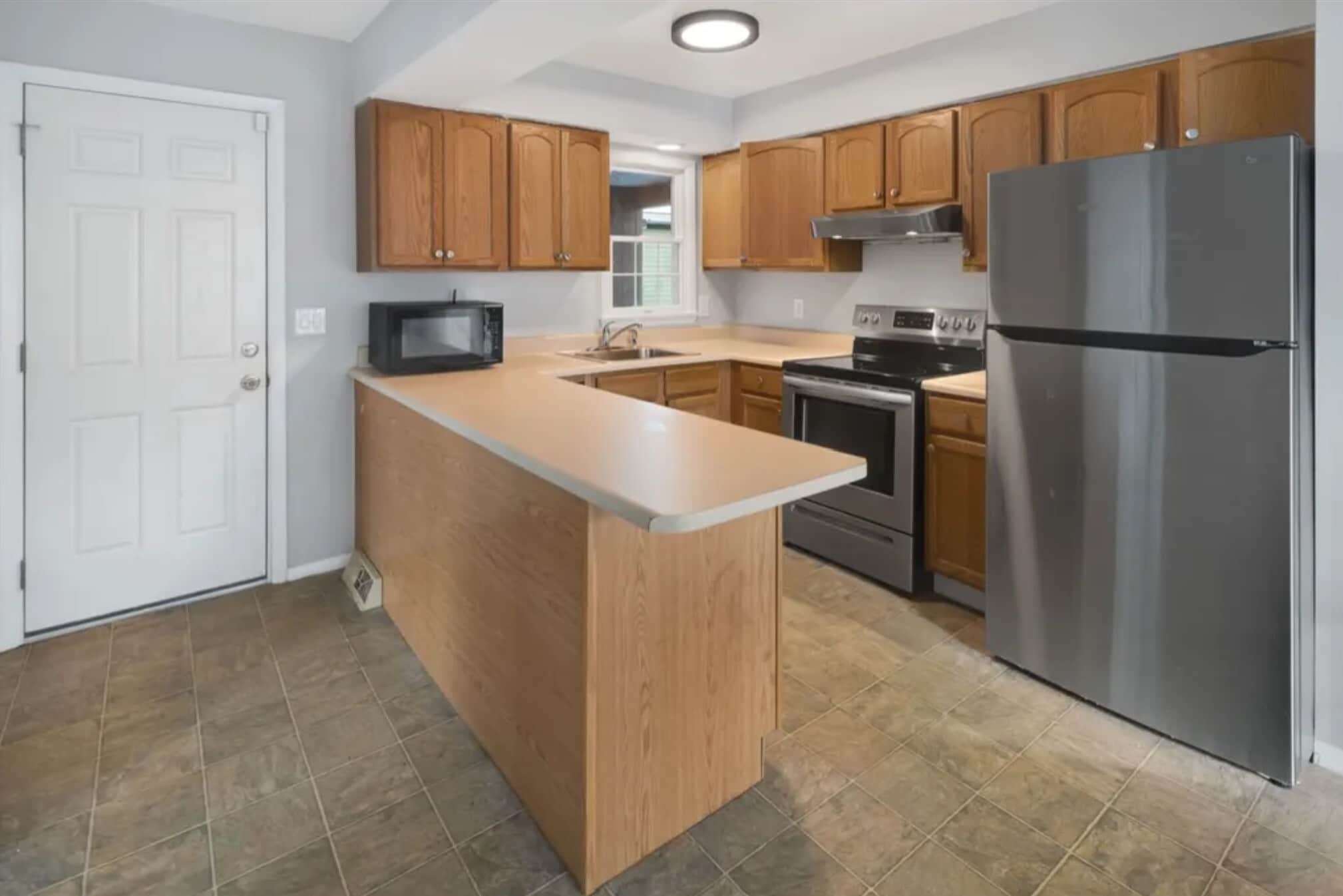 Building Photo - 314 Goode St