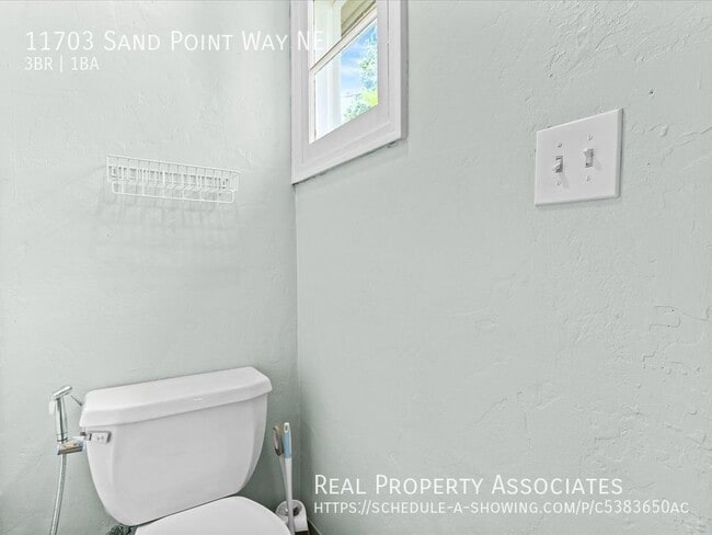 Building Photo - 11703 Sand Point Way NE
