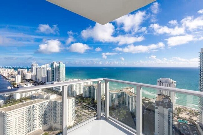 Building Photo - 4010 S Ocean Dr