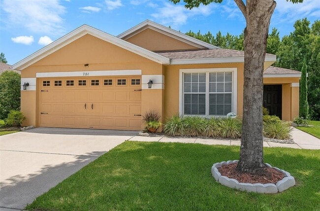 Primary Photo - 701 Sandy Ridge Dr